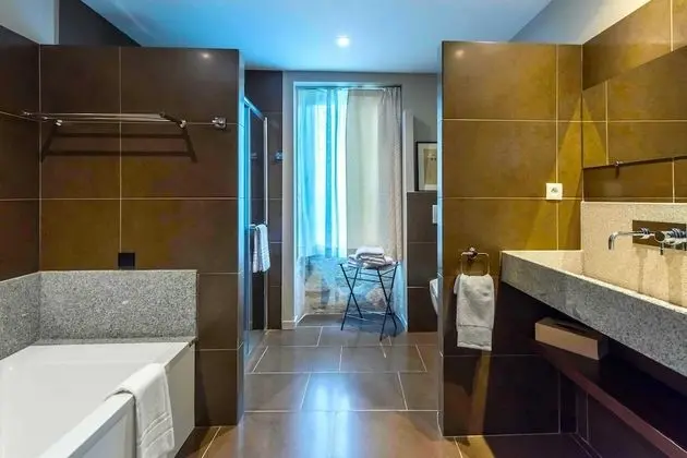 Luxury Tek Büyük Yataklı Oda, Banyolu/Duşlu