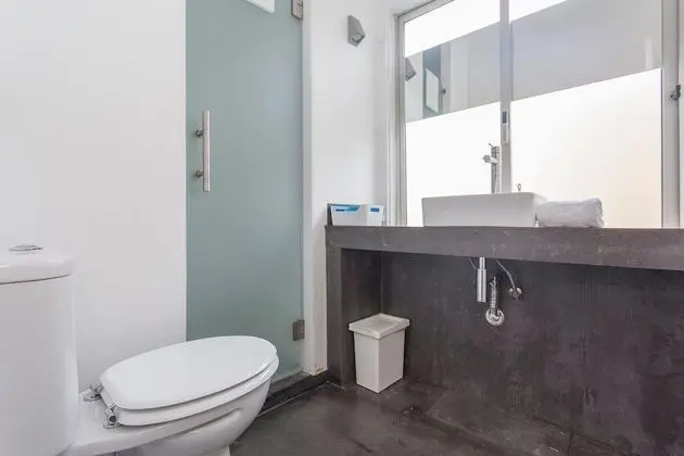 Tek Büyük Yataklı Oda, Balkon