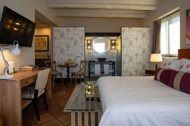 Suite 3