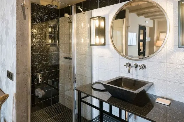 Suite 3