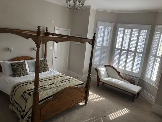 Superior Tek Büyük Yataklı Oda (Corfe)