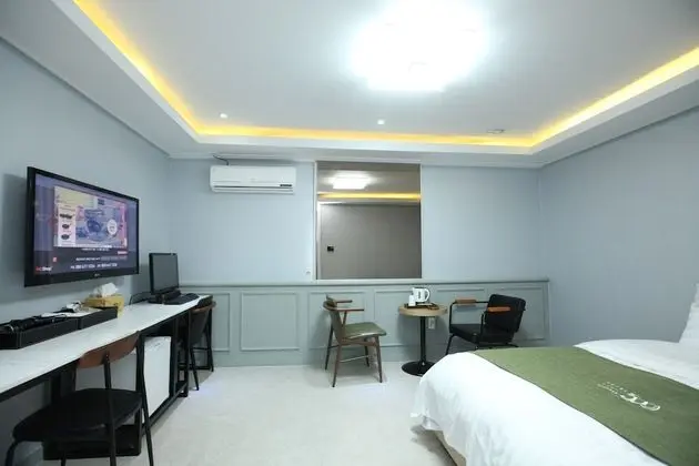 Deluxe Tek Büyük Yataklı Oda