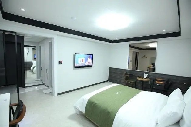 Deluxe Tek Büyük Yataklı Oda
