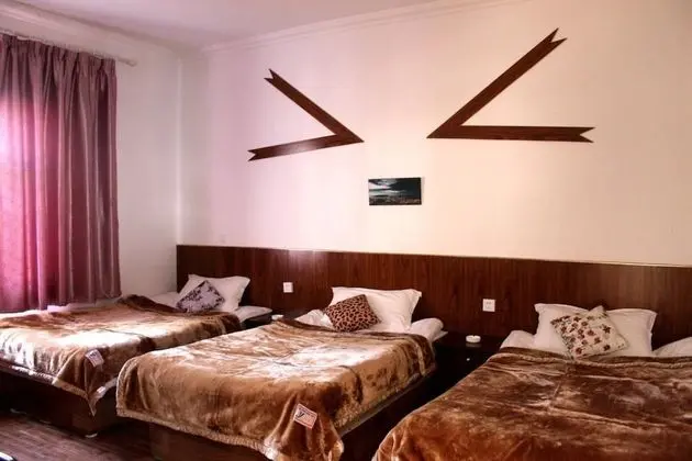 Üç Kişilik Oda