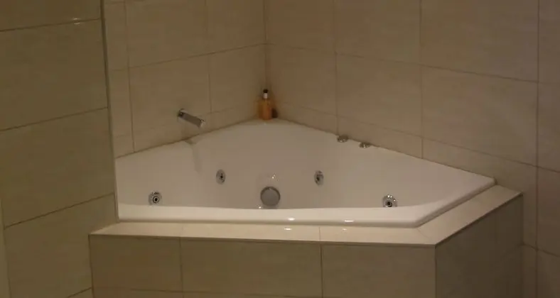 Executive Apart Daire, 2 Yatak Odası, Balkon, Kısmi Deniz Manzarası