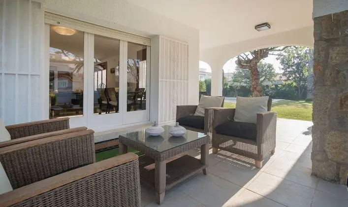 Villa, 4 Yatak Odası, Kişiye Özel Havuzlu