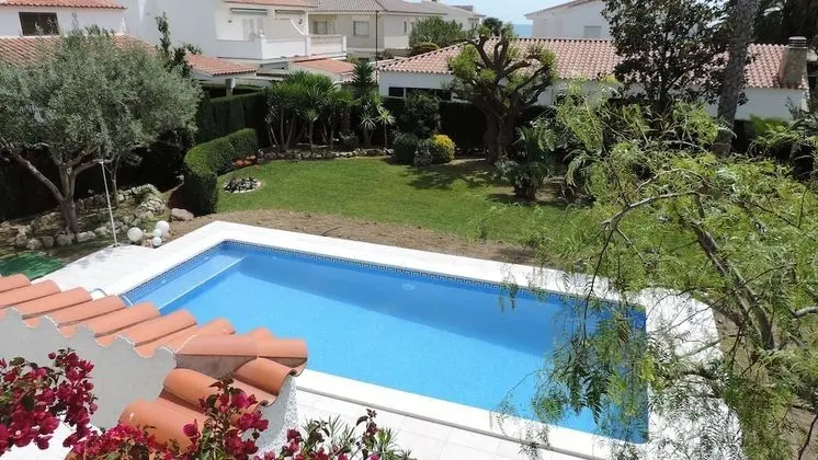Villa, 4 Yatak Odası, Kişiye Özel Havuzlu
