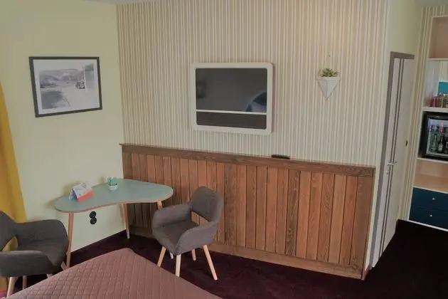 Tek Büyük Yataklı Oda (Motel Room)