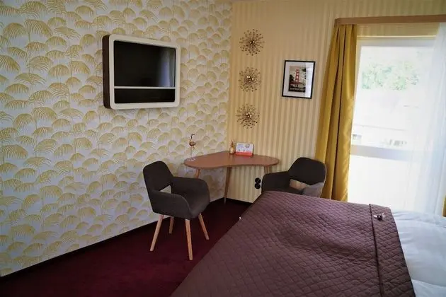 Tek Büyük Yataklı Oda (Motel Room)
