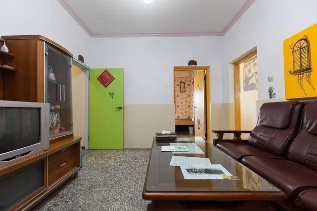 Junior Oda, 1 Büyük (Queen) Boy Yatak, Ortak Banyo