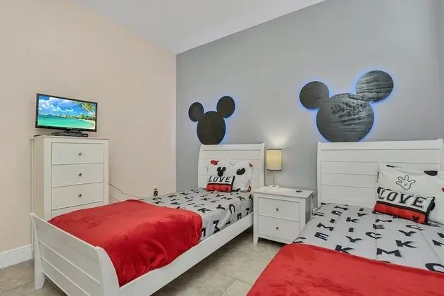 Villa (5132OA 5 bed with games room and spa )