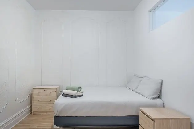 Tek Büyük Yataklı Oda, 1 Çift Kişilik Yatak