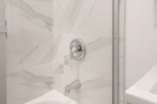 Tek Büyük Yataklı Oda, 1 Çift Kişilik Yatak