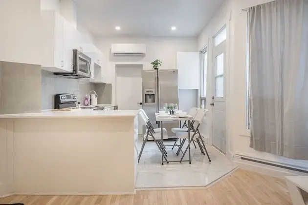 Tek Büyük Yataklı Oda, 2 Çift Kişilik Yatak