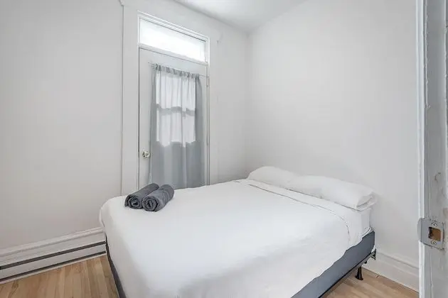 Tek Büyük Yataklı Oda, 1 Çift Kişilik Yatak