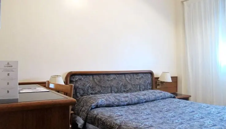 Tek Büyük Yataklı Oda, 1 Çift Kişilik Yatak