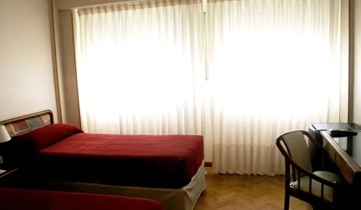 Tek Büyük Yataklı Oda, 1 Çift Kişilik Yatak
