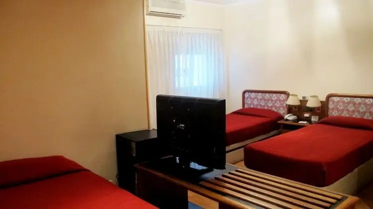 Üç Kişilik Oda