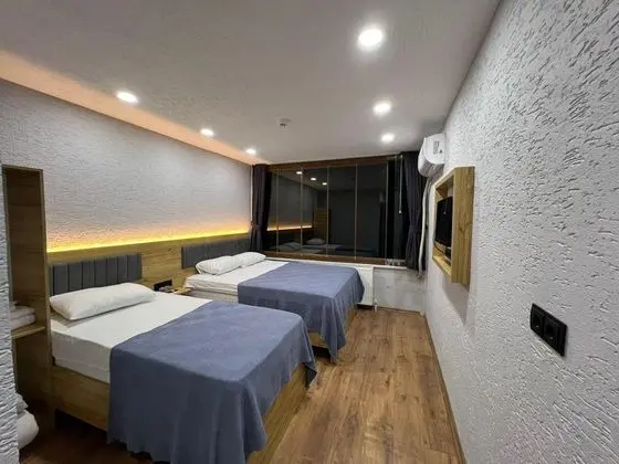 Triple, Dere ve Orman Manzaralı, Balkonlu