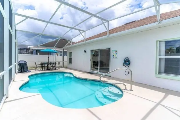 Ev (544 Fairways Lake Estate)