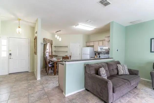 Ev (544 Fairways Lake Estate)