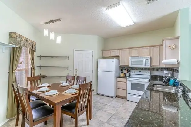 Ev (544 Fairways Lake Estate)