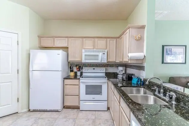 Ev (544 Fairways Lake Estate)