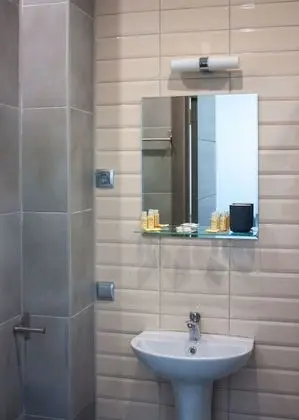 Comfort Tek Büyük veya İki Ayrı Yataklı Oda, Avlu Manzaralı