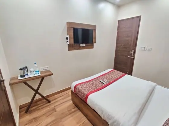 Basic Tek Büyük Yataklı Oda