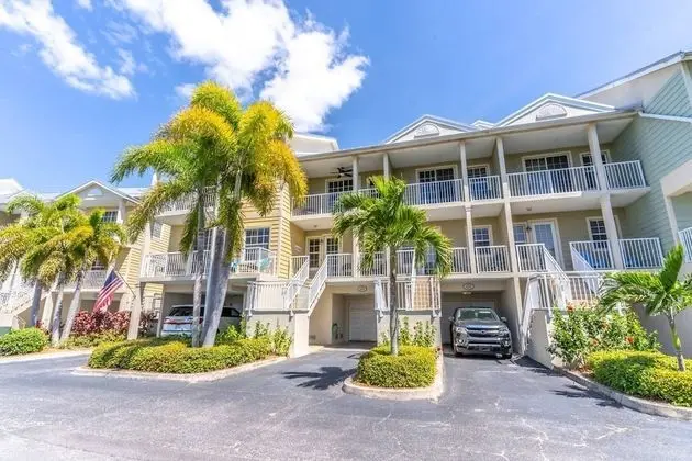 Apart Daire (577 Little Harbor)