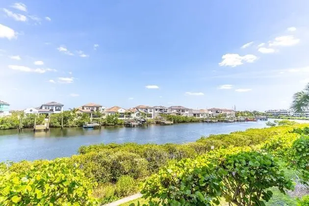 Apart Daire (577 Little Harbor)