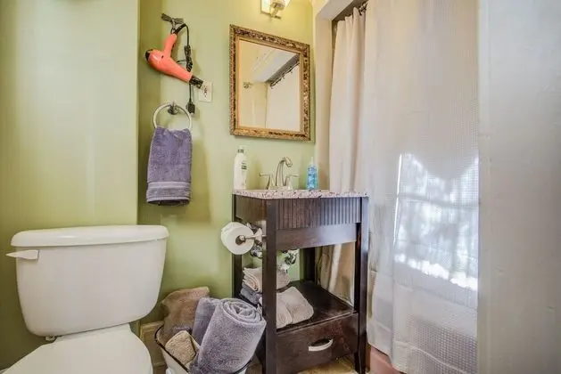 Ev (5 Bedrooms)