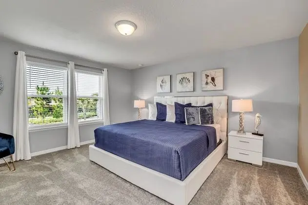 Villa (7387OAKMOSS)