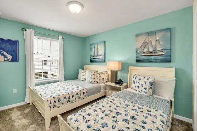 Villa (7387OAKMOSS)