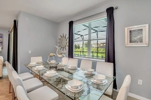 Villa (7387OAKMOSS)