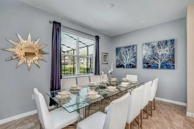Villa (7387OAKMOSS)