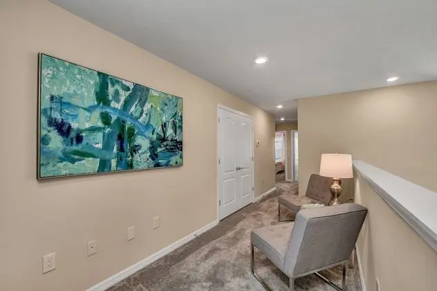 Villa (7387OAKMOSS)