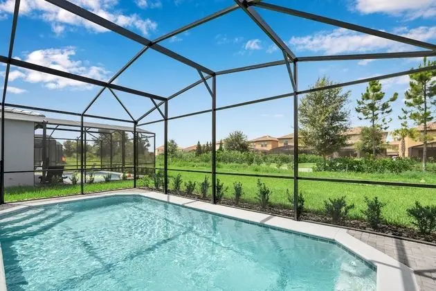 Villa (7387OAKMOSS)