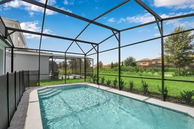 Villa (7387OAKMOSS)