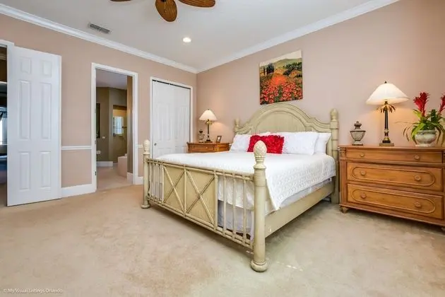 Villa (7704LL Ultimate Reunion Home)
