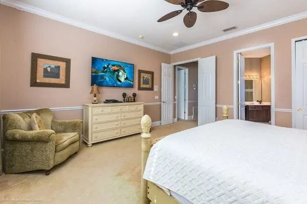 Villa (7704LL Ultimate Reunion Home)