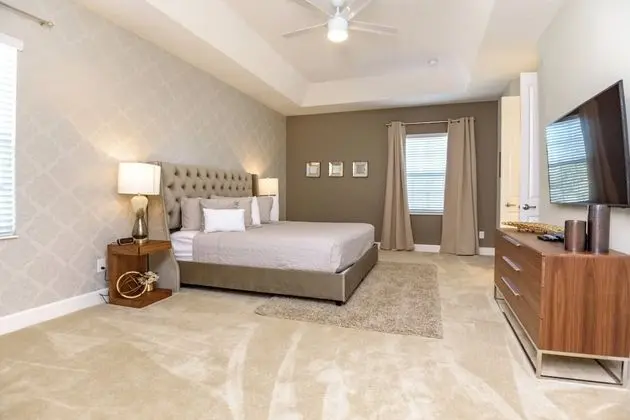 Villa (7786LL Ultimate Reunion Home)