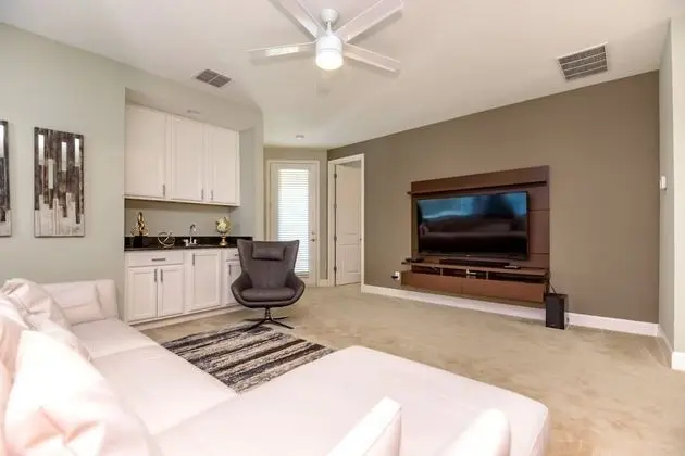 Villa (7786LL Ultimate Reunion Home)