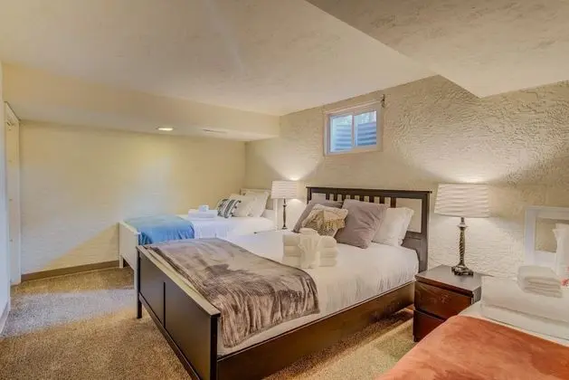 Ev (4 Bedrooms)