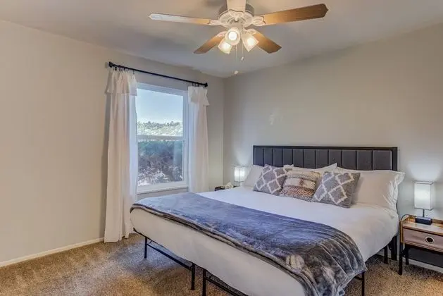 Ev (4 Bedrooms)