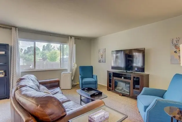 Ev (4 Bedrooms)