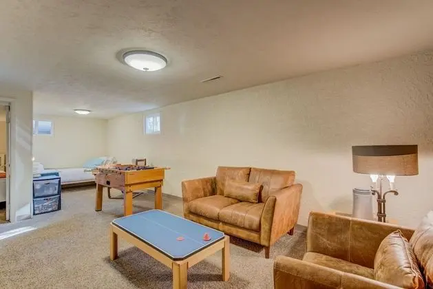 Ev (4 Bedrooms)