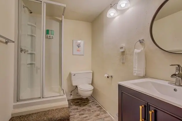 Ev (4 Bedrooms)