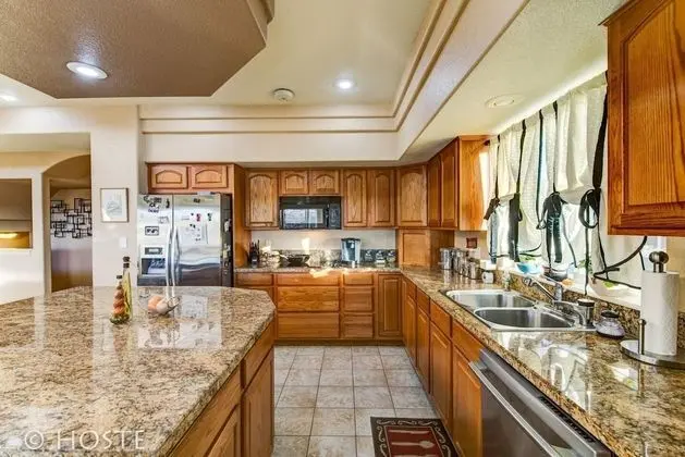 Ev (5 Bedrooms)