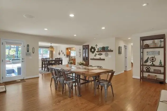 Ev (5 Bedrooms)